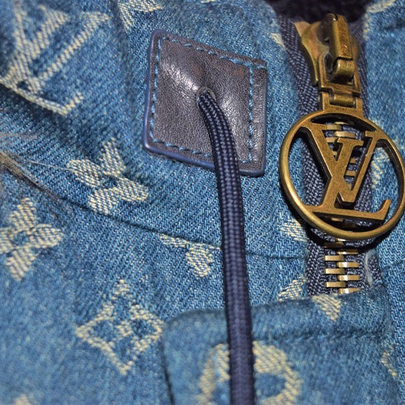 LOUIS VUITTON SUPREME PARKA - Picture 3 of 6